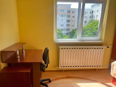zona de lucru birou dormitor apartament inchiriere Sector 3 București